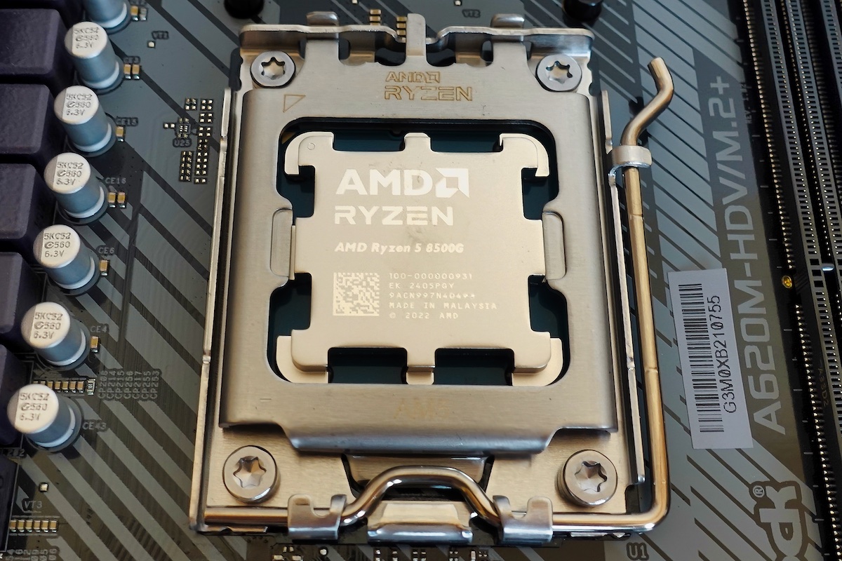 AMD Ryzen 5 8500G